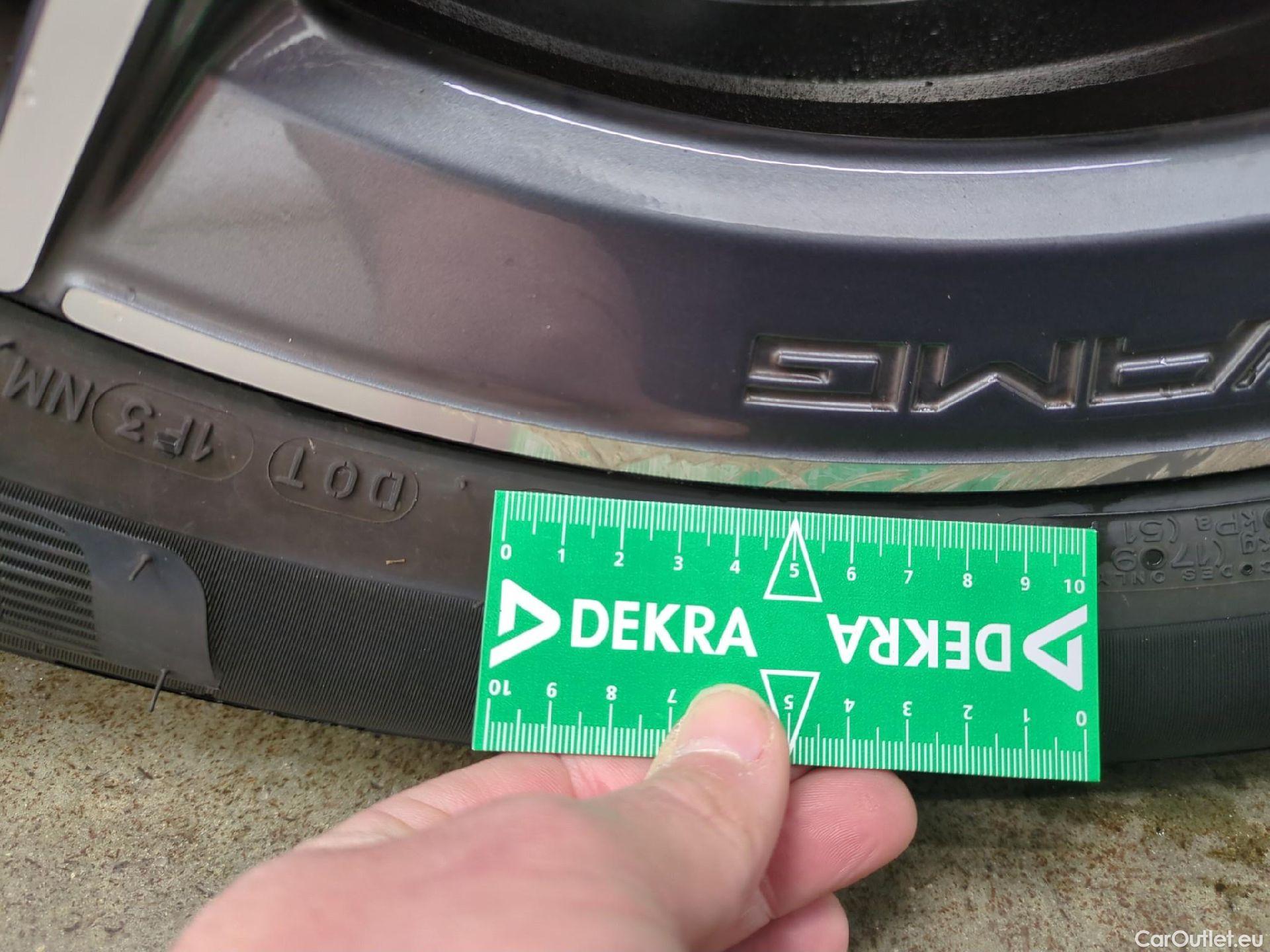  Mercedes  GLB MERCEDES-BENZ  / 2019 / 5P / SUV  200 d AMG Line #14