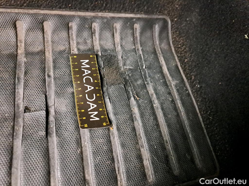  Peugeot  2008  Allure Business 1.5 HDi 100CV BVM6 E6d #19