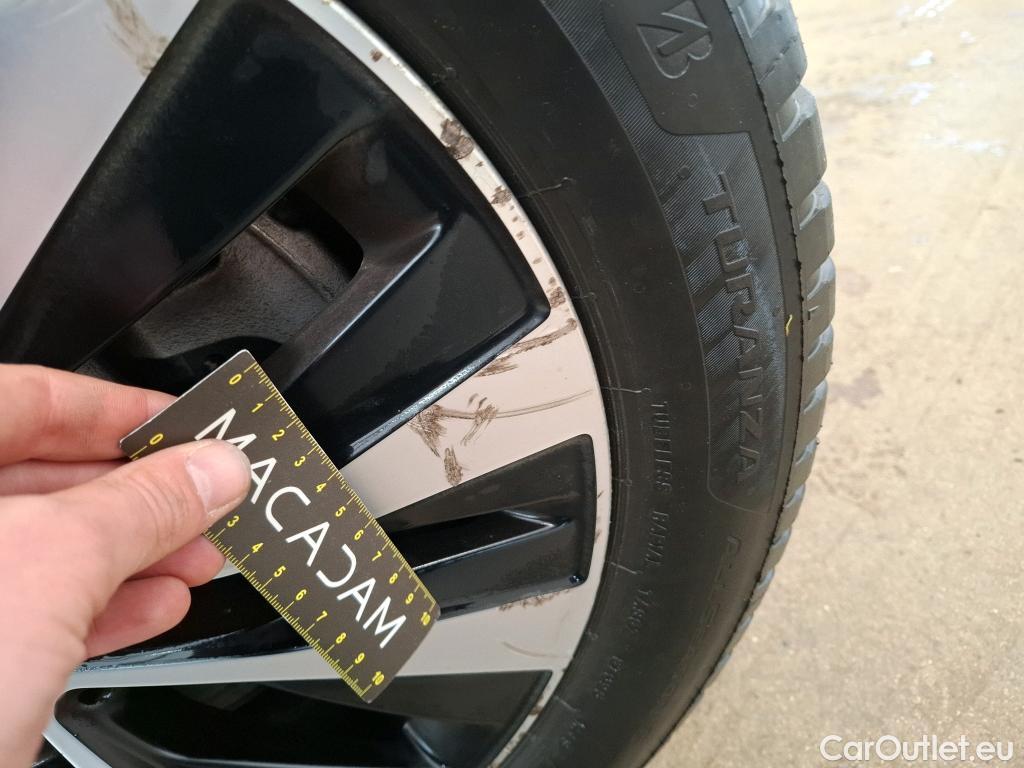  Mercedes  A-Klasse MERCEDES-BENZ Classe A Compact 2018 5P Berline A 250 e Business Line 8GDCT #9