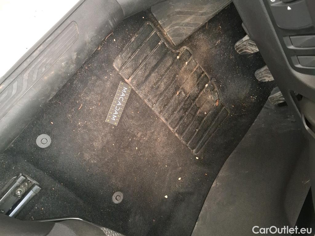  Renault  Kadjar RENAULT  / 2018 / 5P / Crossover Zen TCe 140 FAP - 21 #1