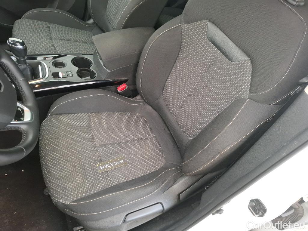  Renault  Kadjar RENAULT  / 2018 / 5P / Crossover Zen TCe 140 FAP - 21 #19