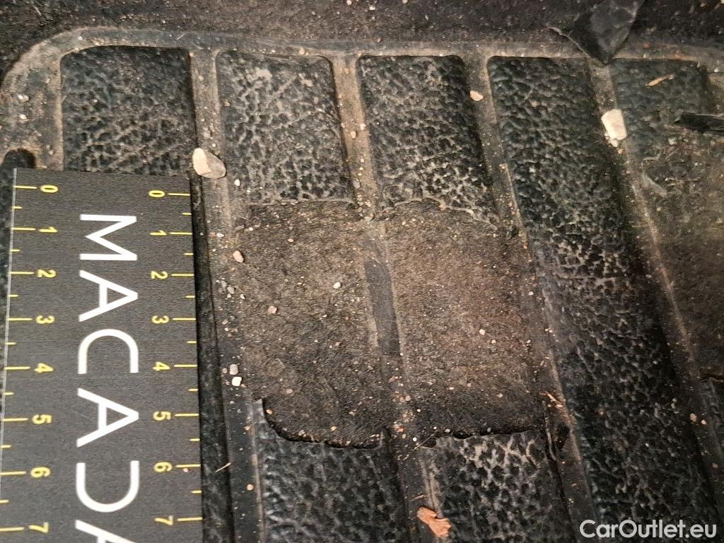  Renault  Kadjar RENAULT  / 2018 / 5P / Crossover Zen TCe 140 FAP - 21 #3