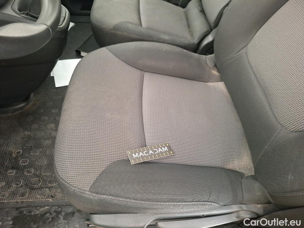  Renault  Trafic  III Fourgon L2H1 3T Confort 2.0 dCi 130CV BVM6 E6d #149