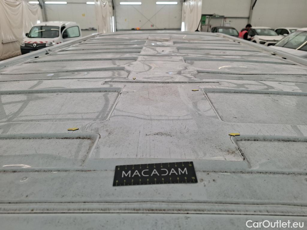  Renault  Trafic  III Fourgon L2H1 3T Confort 2.0 dCi 130CV BVM6 E6d #27