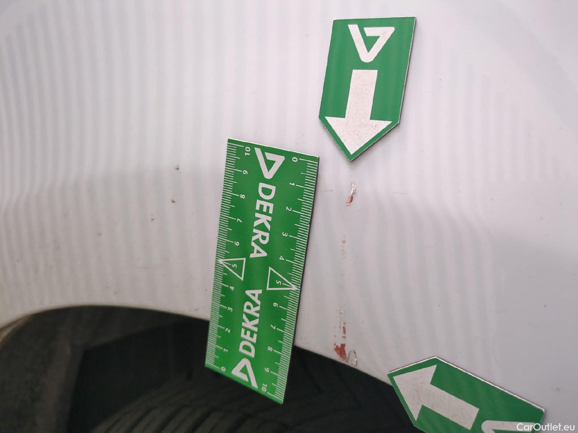  Renault  Trafic RENAULT  / 2019 / 4P / Fourgon tole FG GCF L2H2 1200 Energy dCi 145 E6 #43