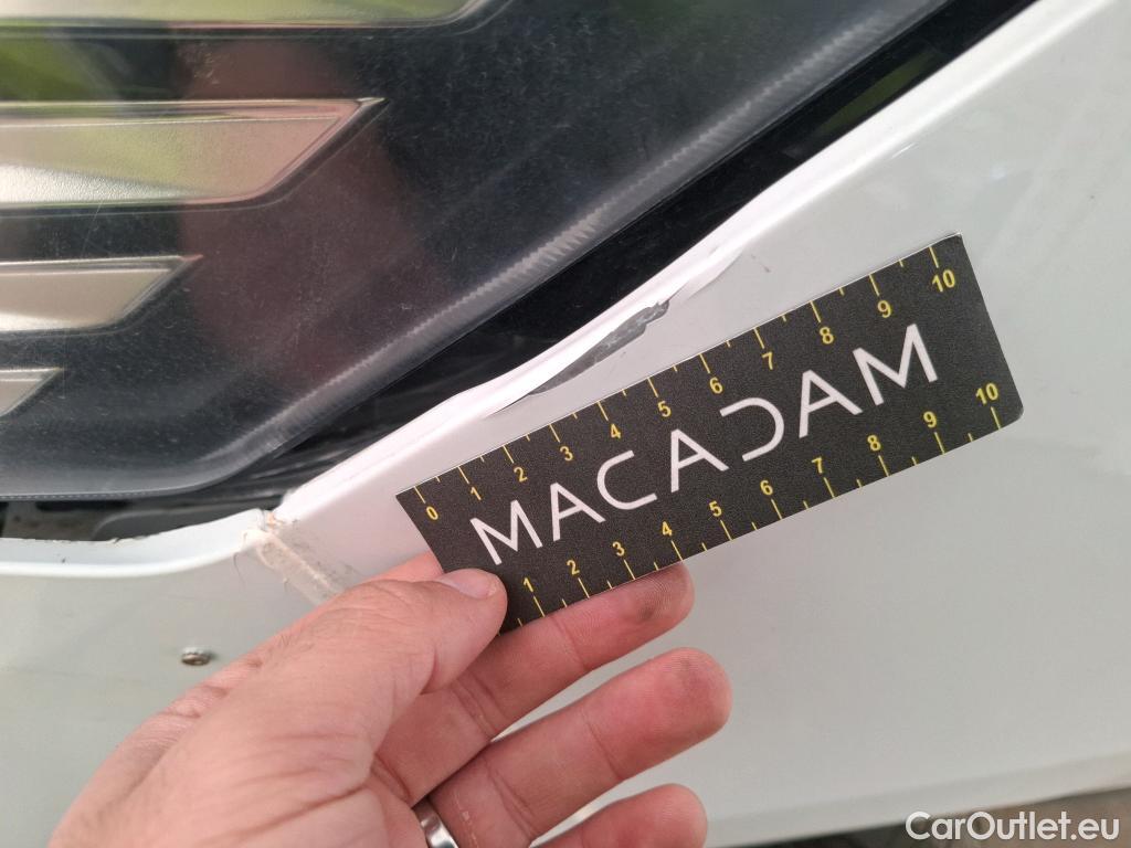  Renault  Trafic  III Fourgon L2H1 3T Confort 2.0 dCi 130CV BVM6 E6d #104