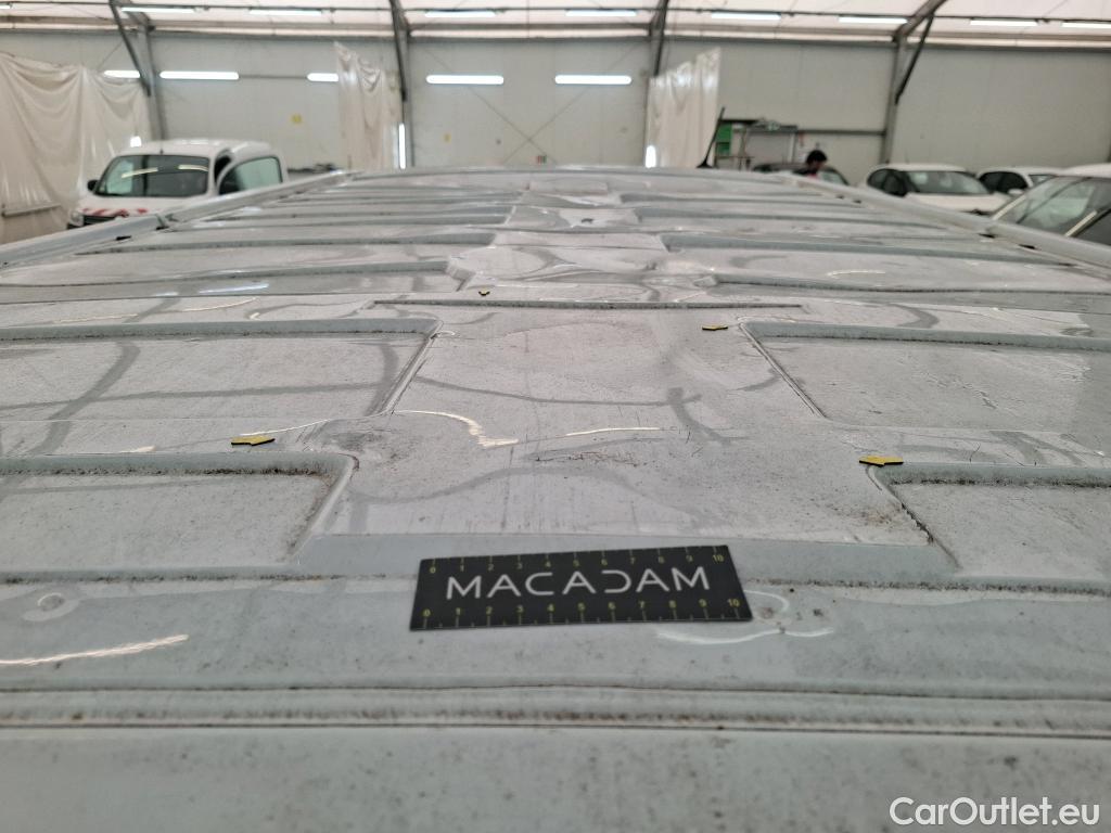  Renault  Trafic  III Fourgon L2H1 3T Confort 2.0 dCi 130CV BVM6 E6d #26