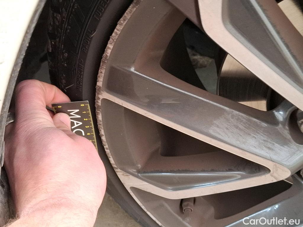  Toyota  Corolla TOYOTA  Touring Sports 5p Break Hybride 180h Collection #25