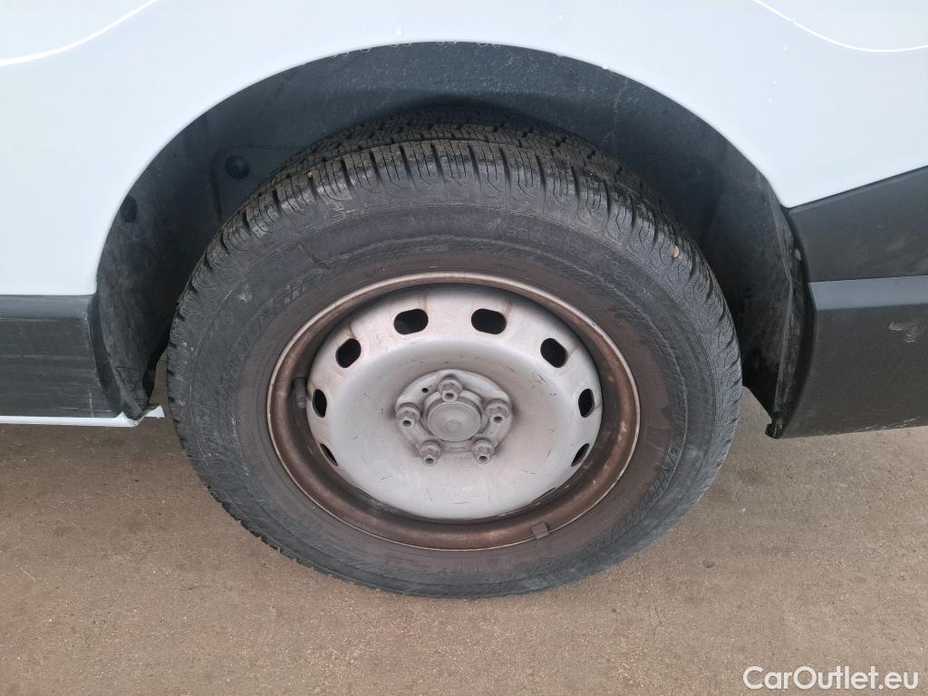  Renault  Trafic  III Fourgon L2H1 3T Confort 2.0 dCi 130CV BVM6 E6d #145