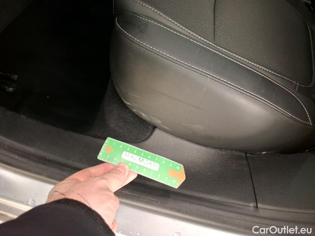  Renault  Megane  IV Berline 5 ptes. Techno 1.5 dCi 115CV BVM6 E6d #16