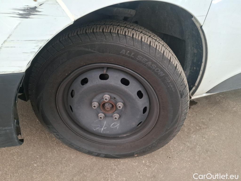  Renault  Trafic  III Fourgon L2H1 3T Confort 2.0 dCi 130CV BVM6 E6d #143