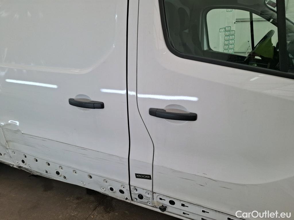  Renault  Trafic  III Fourgon L2H1 3T Confort 2.0 dCi 130CV BVM6 E6d #141