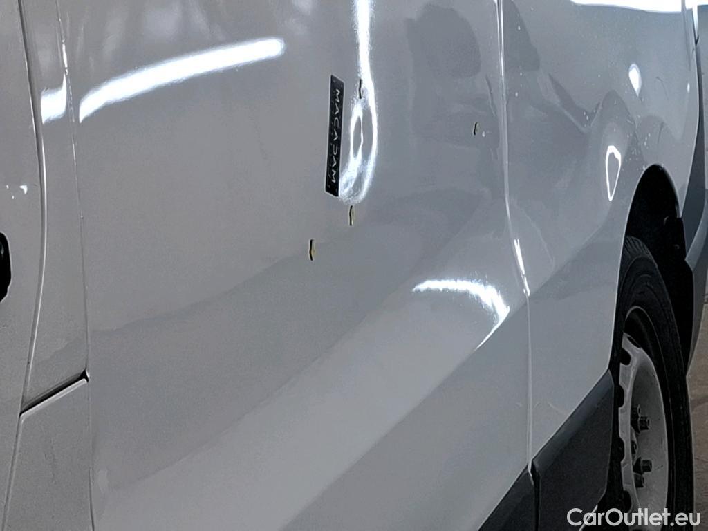  Renault  Trafic  III Fourgon L2H1 3T Confort 2.0 dCi 130CV BVM6 E6d #75