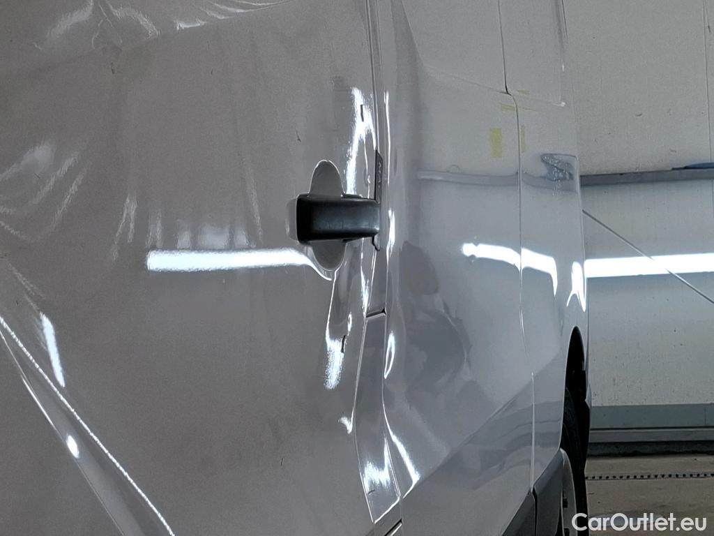  Renault  Trafic  III Fourgon L2H1 3T Confort 2.0 dCi 130CV BVM6 E6d #92