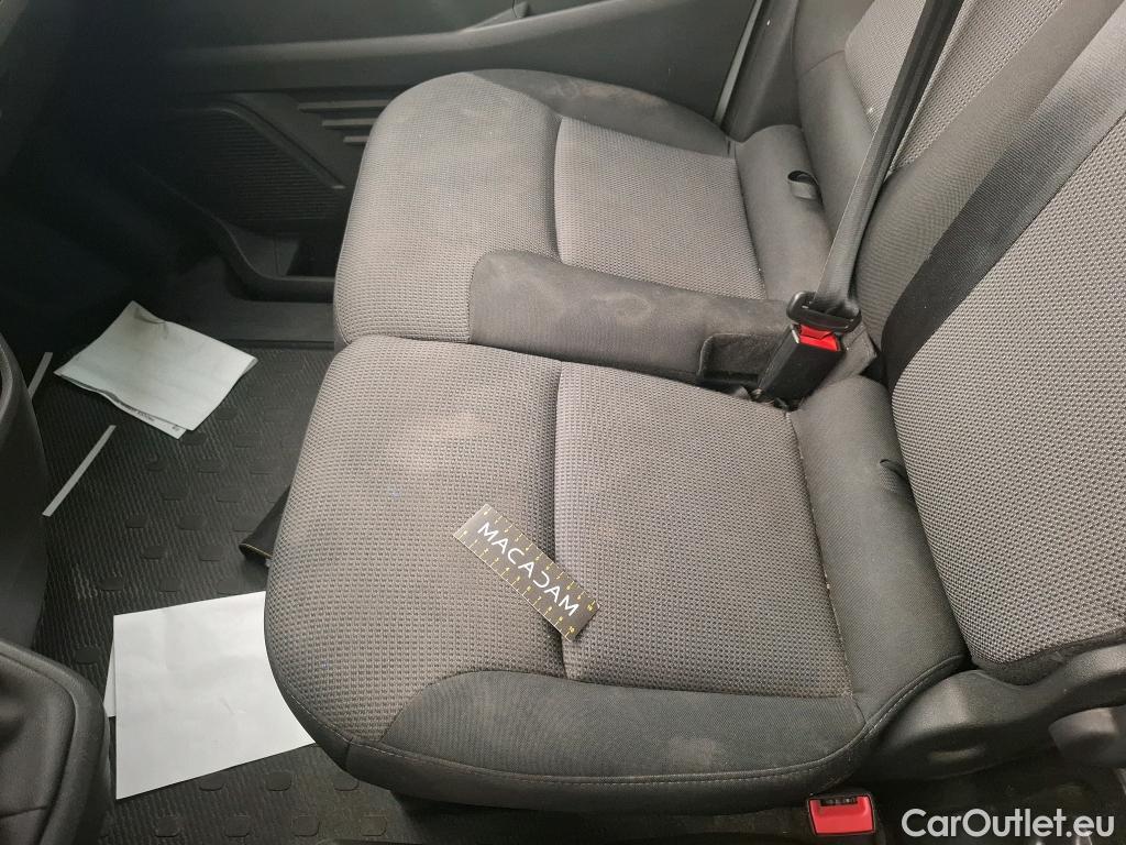  Renault  Trafic  III Fourgon L2H1 3T Confort 2.0 dCi 130CV BVM6 E6d #151