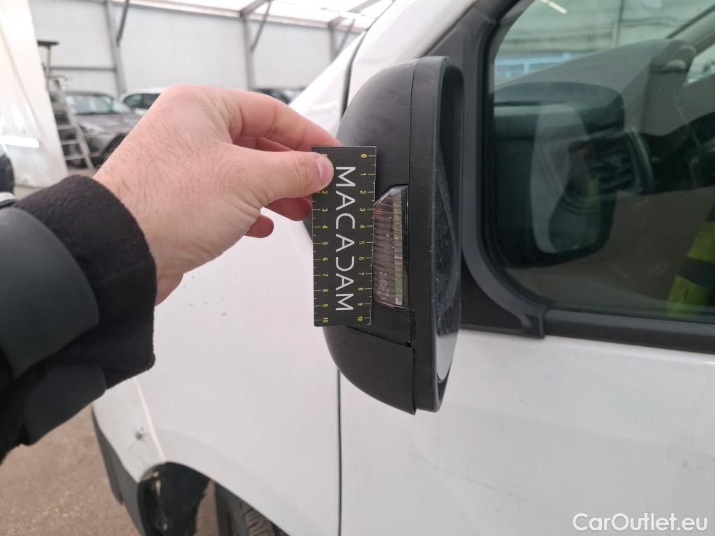  Renault  Trafic  III Fourgon L2H1 3T Confort 2.0 dCi 130CV BVM6 E6d #98