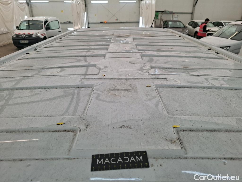  Renault  Trafic  III Fourgon L2H1 3T Confort 2.0 dCi 130CV BVM6 E6d #28