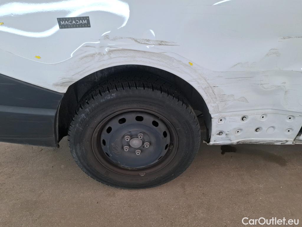  Renault  Trafic  III Fourgon L2H1 3T Confort 2.0 dCi 130CV BVM6 E6d #144