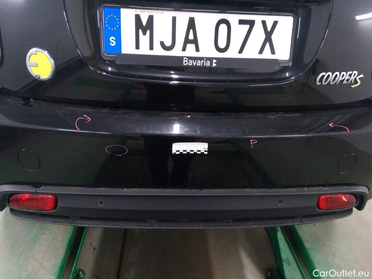  Mini  Mini John Cooper EV SE Essential 3d #7