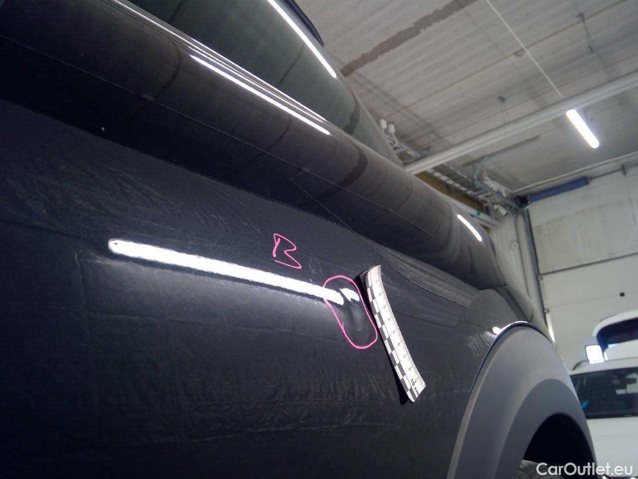  Mini  Mini John Cooper EV SE Essential 3d #4