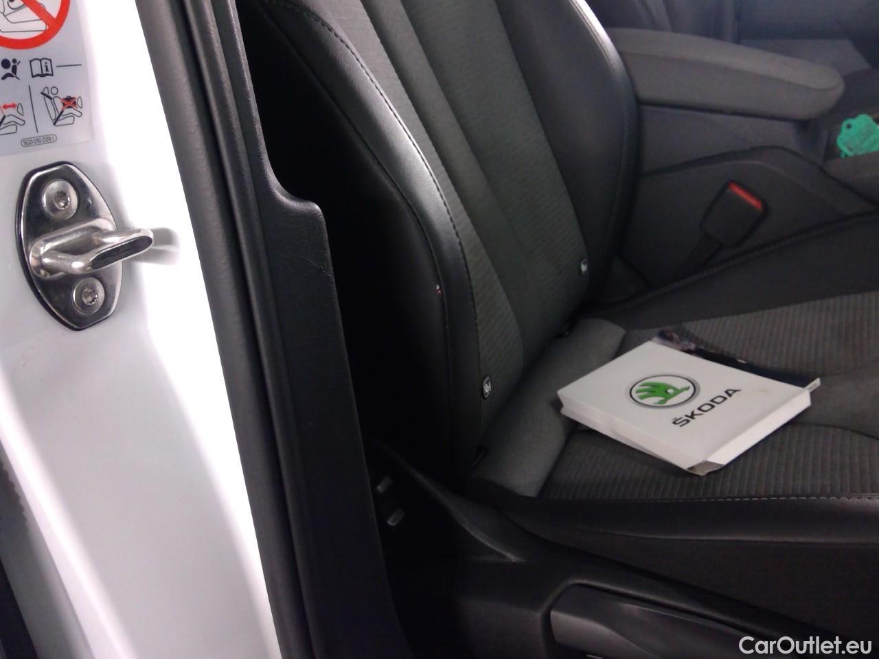  Skoda  ENYAQ  iV80 5d #24