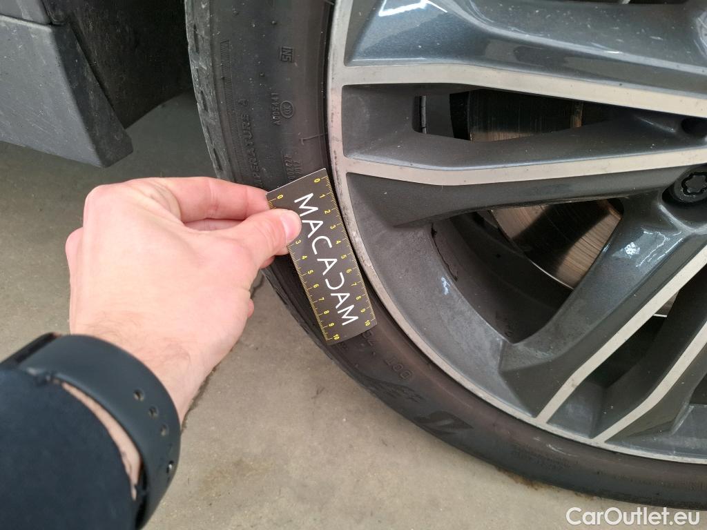  Bmw  Serie 1 Série 1 Berline 120 i Edition Sport 2.0 180CV BVA7 E6d #76