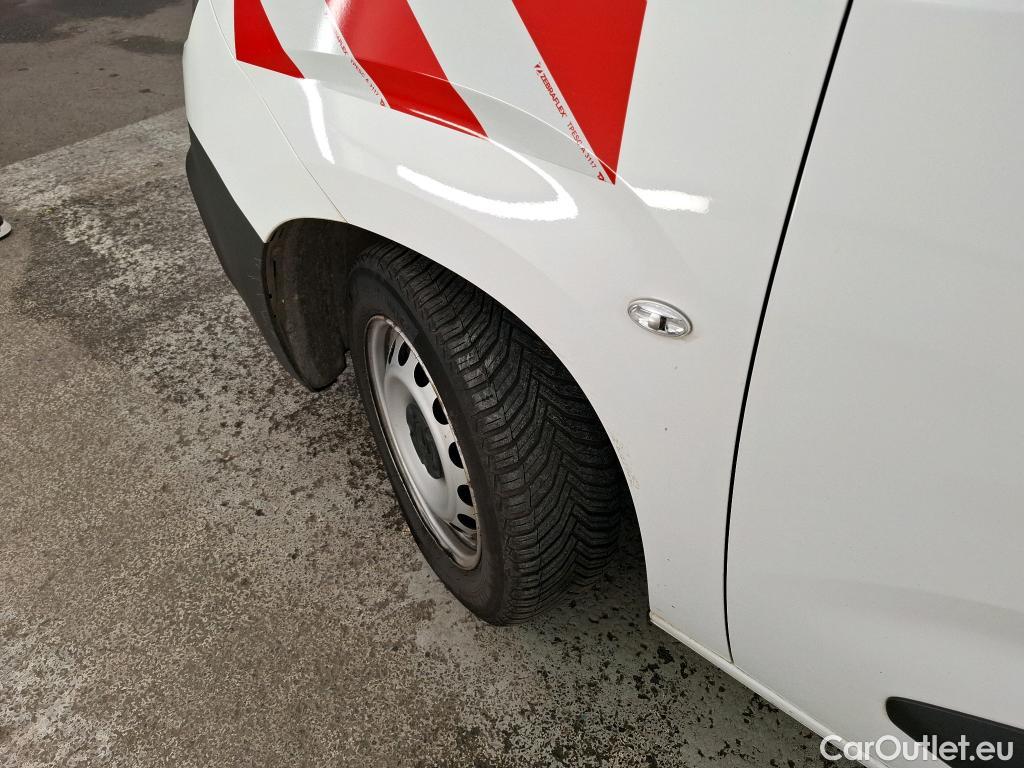  Citroen  Berlingo  Fourgon Club M 1000 1.2 PureTech 130CV BVA8 E6d #18