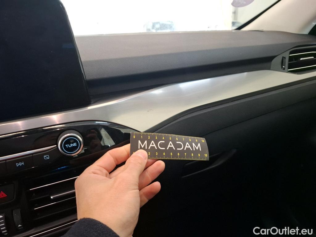  Ford  Kuga FORD  / 2019 / 5P / SUV 2.5 190 hybrid Flexifuel Pshift Titanium #90