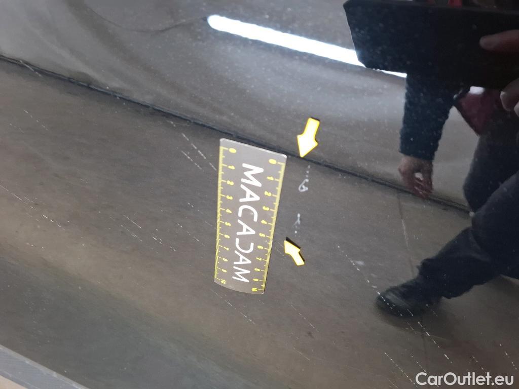  Ford  Kuga FORD  / 2019 / 5P / SUV 2.5 190 hybrid Flexifuel Pshift Titanium #102