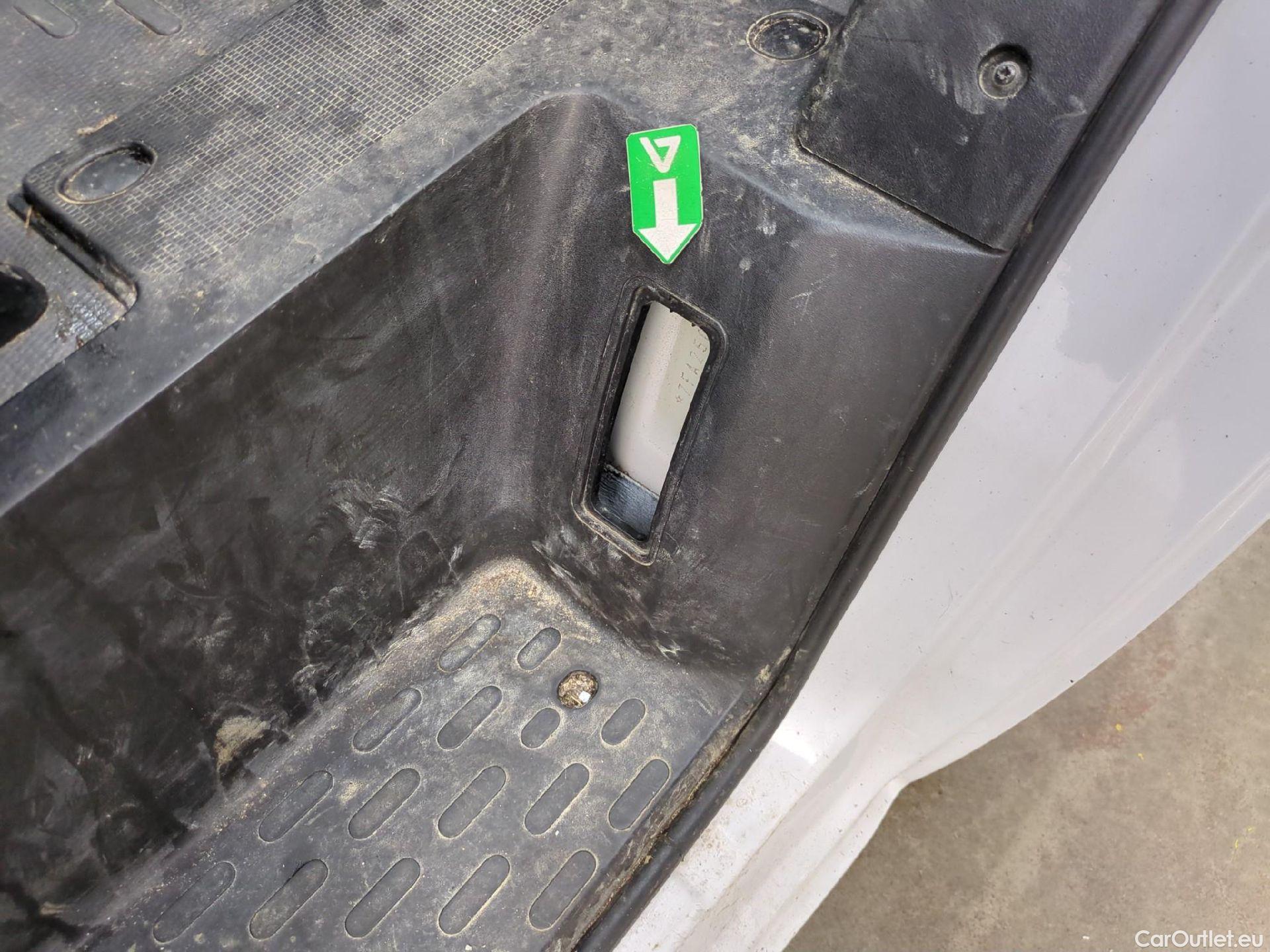  Fiat  Ducato FIAT  / 2014 / 4P / Fourgon tôlé 3.0 M H2 2.3 Multijet 120 Pack Pro Nav #2