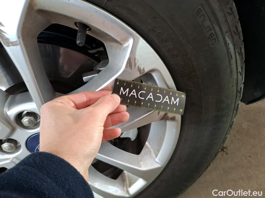  Ford  Kuga FORD  / 2019 / 5P / SUV 2.5 190 hybrid Flexifuel Pshift Titanium #43