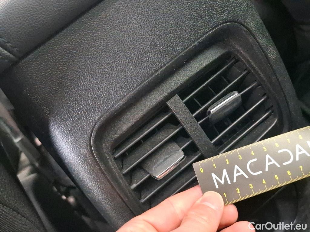  Ford  Kuga FORD  / 2019 / 5P / SUV 2.5 190 hybrid Flexifuel Pshift Titanium #46