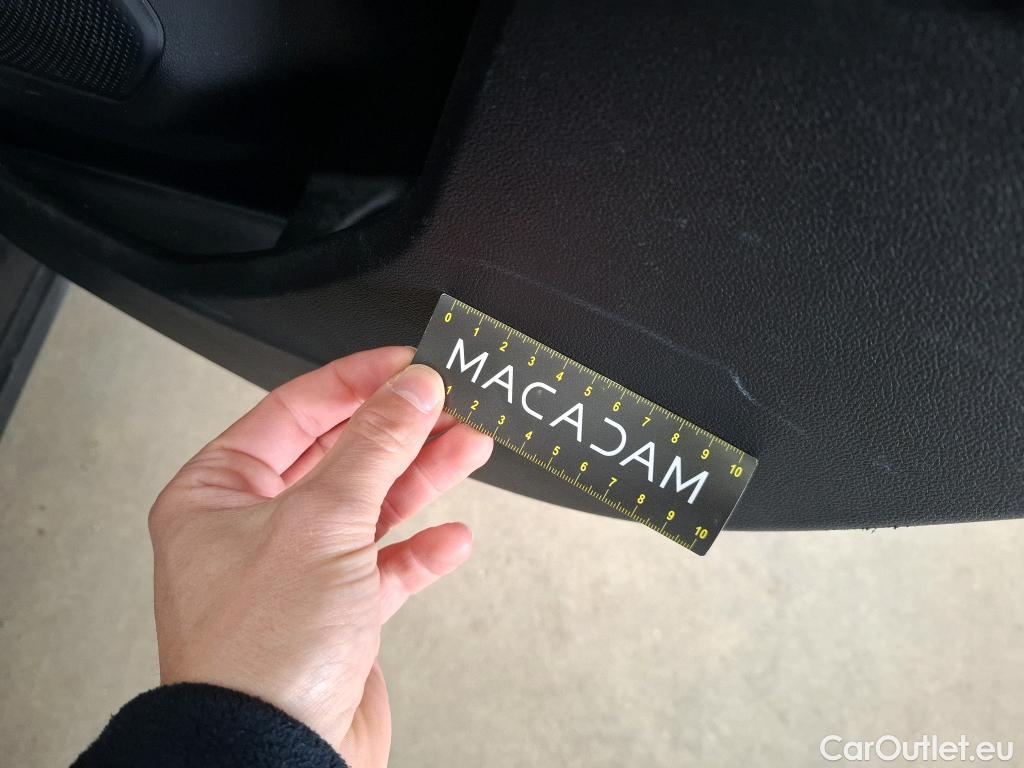  Ford  Kuga FORD  / 2019 / 5P / SUV 2.5 190 hybrid Flexifuel Pshift Titanium #96