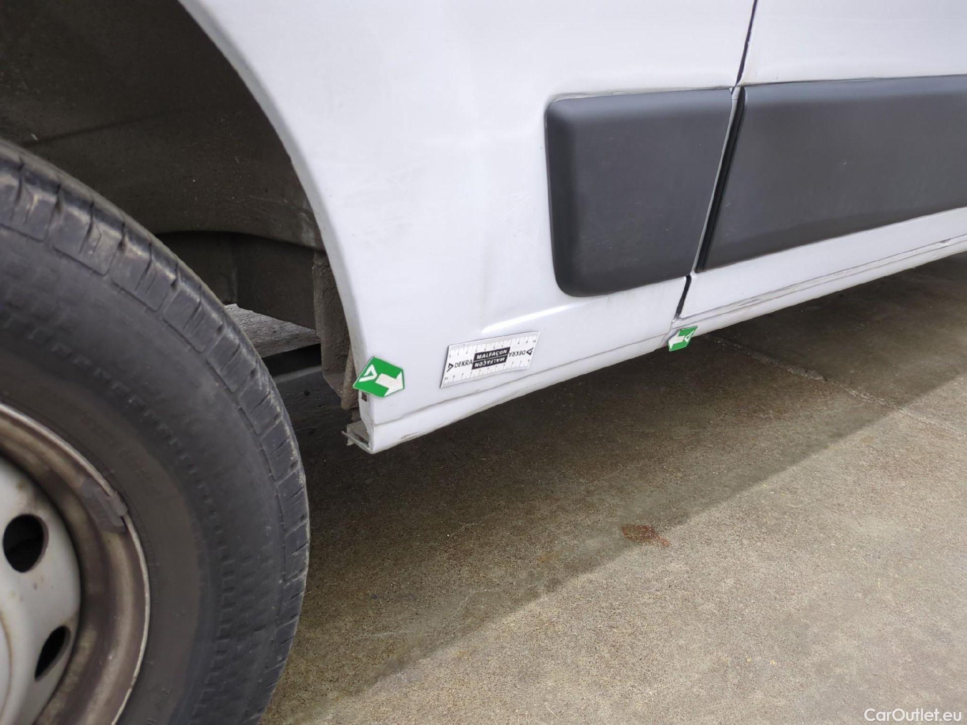  Fiat  Ducato FIAT  / 2014 / 4P / Fourgon tôlé 3.0 M H2 2.3 Multijet 120 Pack Pro Nav #29