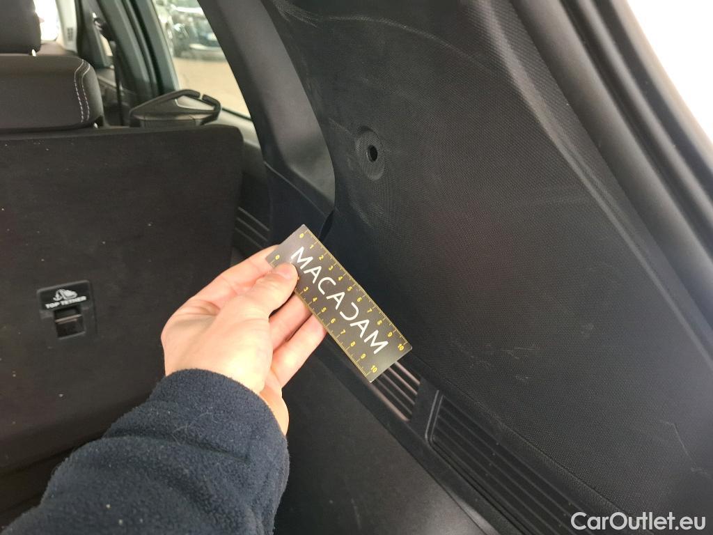  Ford  Kuga FORD  / 2019 / 5P / SUV 2.5 190 hybrid Flexifuel Pshift Titanium #58