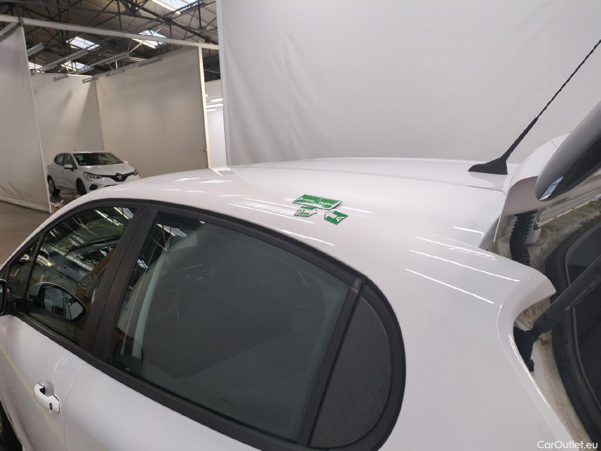  Peugeot  208  Affaire Premium Pack 1.2 80CV BVM5 E6dT #9