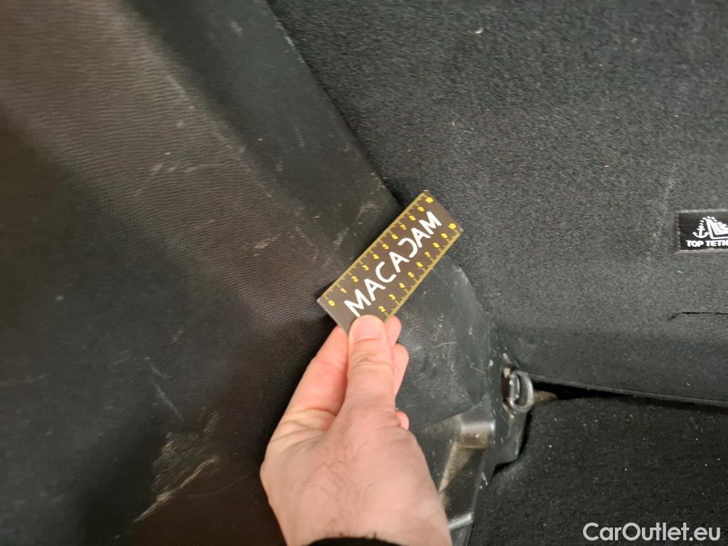  Peugeot  2008  Allure Pack 1.5 HDi 130CV BVA8 E6d #17