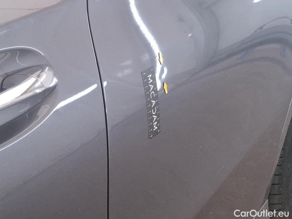  Mercedes  A-Klasse MERCEDES-BENZ Classe A Berline / 2018 / 4P / Berline A 250 e AMG Line 8G-DCT #40