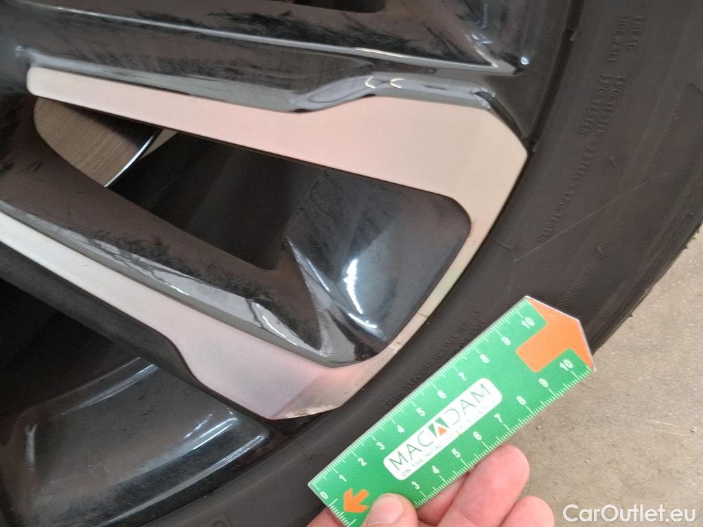  Opel  Crossland  X Elegance Business 1.2 Turbo 110CV BVM6 E6d #19