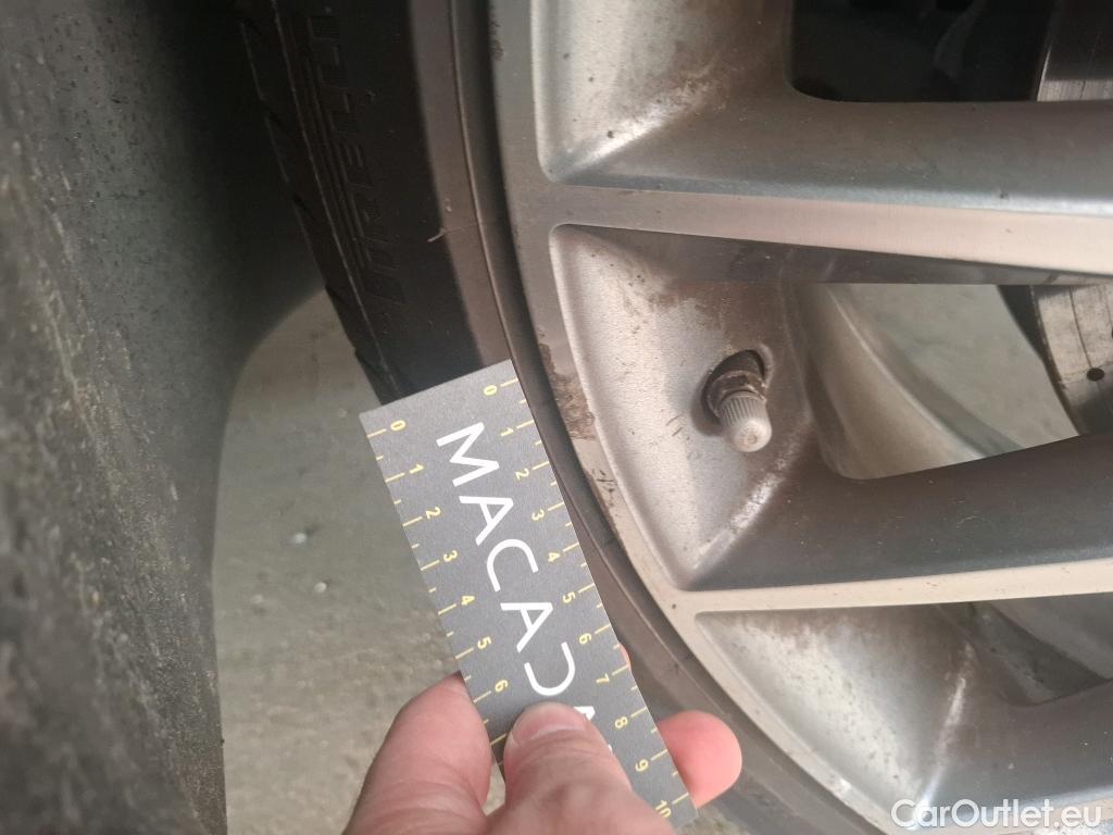  Mercedes  A-Klasse MERCEDES-BENZ Classe A Berline / 2018 / 4P / Berline A 250 e AMG Line 8G-DCT #25