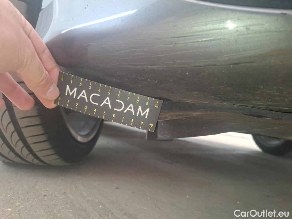  Mercedes  A-Klasse MERCEDES-BENZ Classe A Berline / 2018 / 4P / Berline A 250 e AMG Line 8G-DCT #8