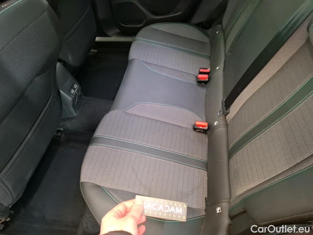  Peugeot  2008  Allure Pack 1.5 HDi 130CV BVA8 E6d #29