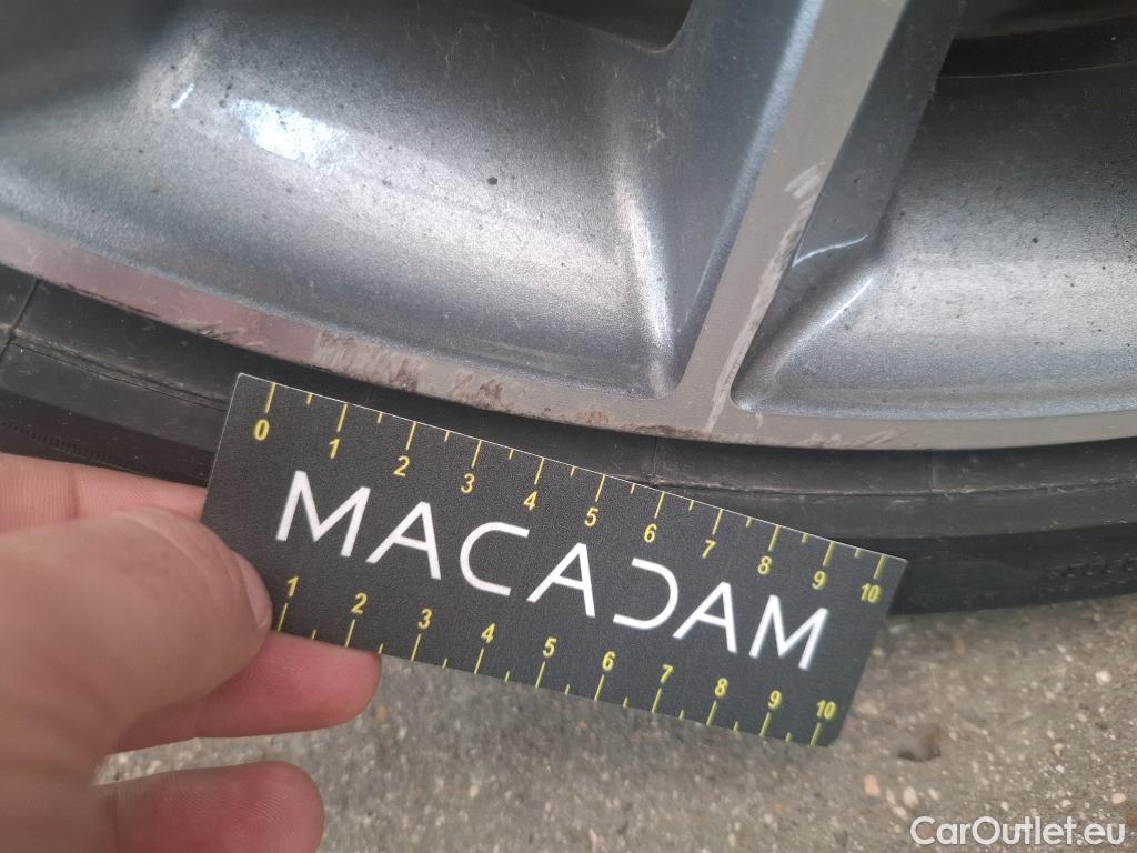  Mercedes  A-Klasse MERCEDES-BENZ Classe A Berline / 2018 / 4P / Berline A 250 e AMG Line 8G-DCT #33