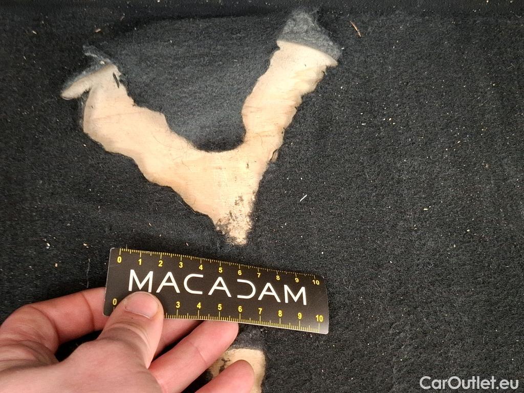  Peugeot  308  SW / 2017 / 5P / Break BlueHDi 130 EAT6 S&S ACTIVE BUSINESS / TRANSFO VP/VF #2