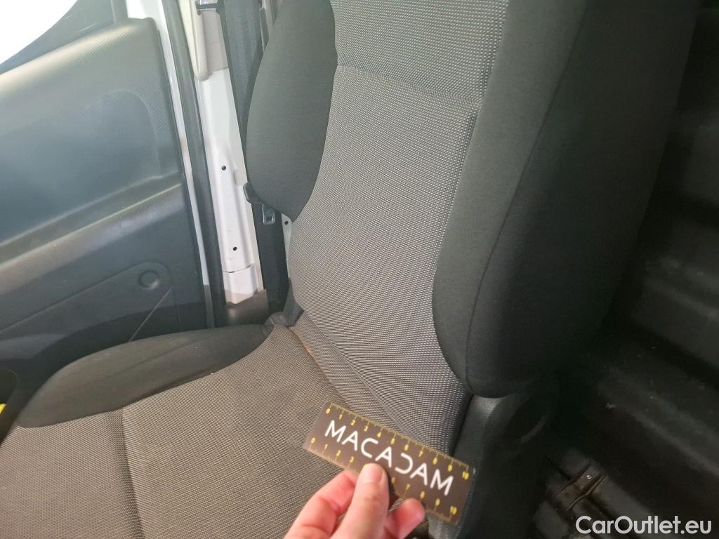  Peugeot  Partner PEUGEOT  VU 3p Fourgonnette 1.6 BLUEHDI 100 STANDARD PRO #22