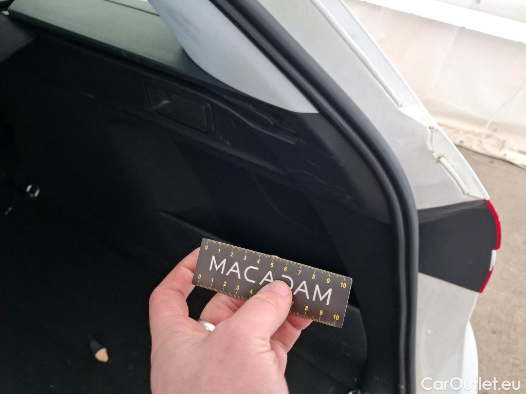  Peugeot  308  SW / 2017 / 5P / Break BlueHDi 130 EAT6 S&S ACTIVE BUSINESS / TRANSFO VP/VF #31