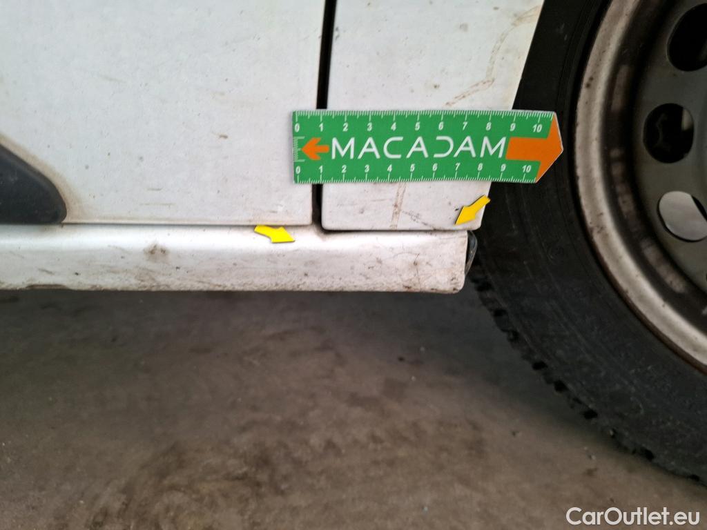  Peugeot  Expert  Fourgon Premium L2 1.5 HDi 120CV BVM6 E6d #30