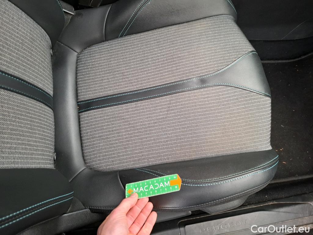  Peugeot  3008  Allure Pack 1.5 HDi 130CV BVA8 E6d #3