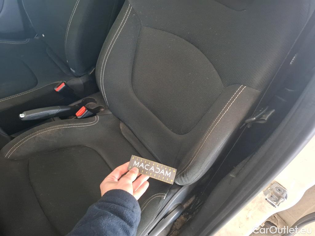  Renault  Captur  Business 0.9 TCe 90CV BVM5 E6 / TRANSFO VP VF #1