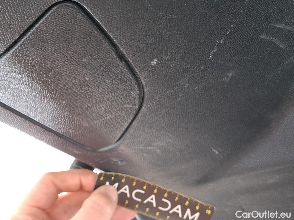  Peugeot  308  SW / 2017 / 5P / Break BlueHDi 130 EAT6 S&S ACTIVE BUSINESS / TRANSFO VP/VF #24